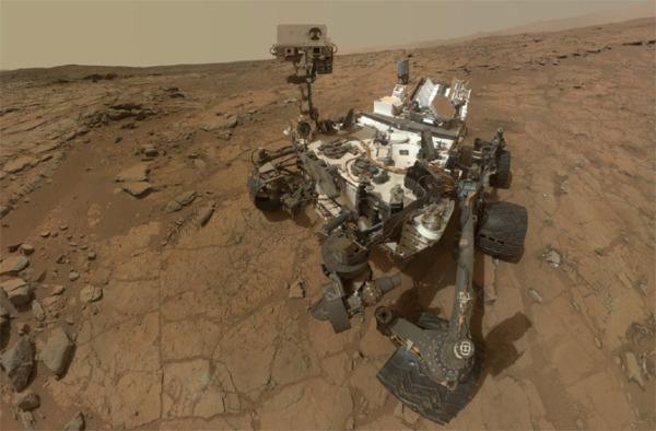 Curiosity roveris Marso paviršiuje