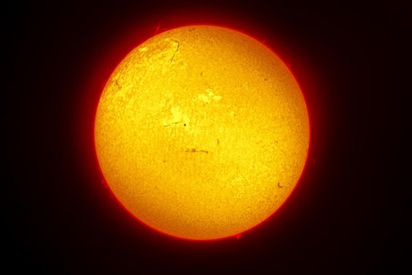 Saulė pro H-alfa filtrą